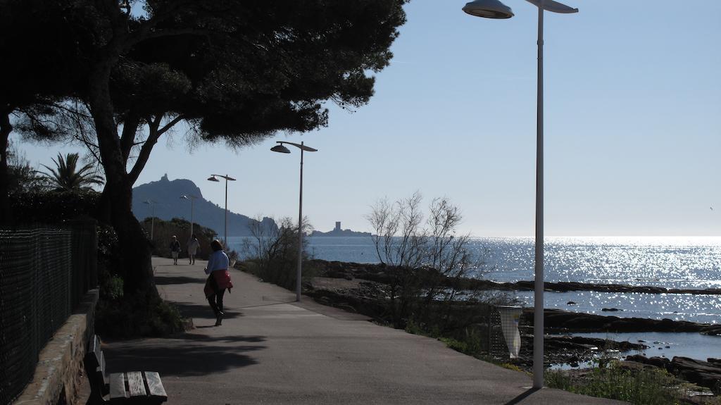 Appartement Dans Villa St Raphael Saint-Raphael  Bilik gambar